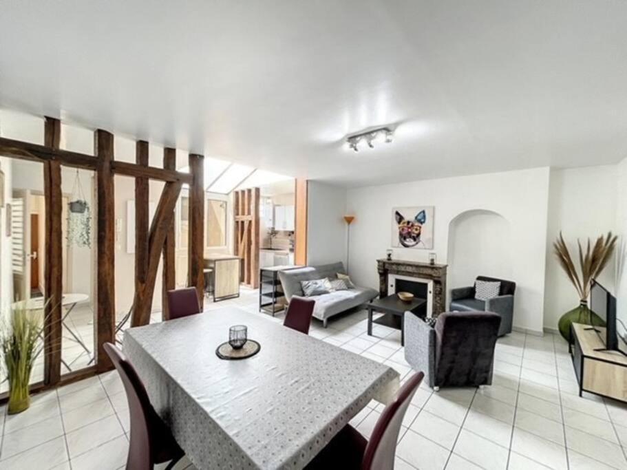 Appartement Au Coeur De Troyes Exterior foto