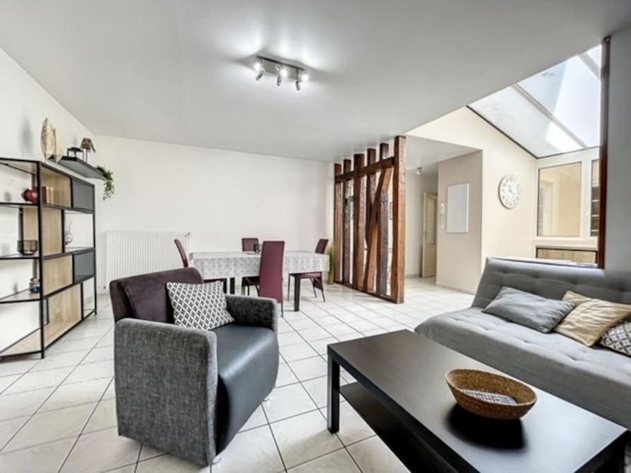 Appartement Au Coeur De Troyes Exterior foto